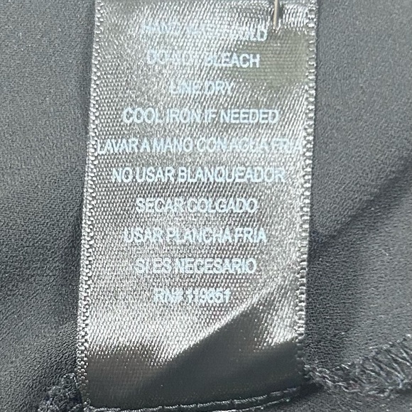 Classic Black Women's Top. Size Medium - Picture 6 of 9